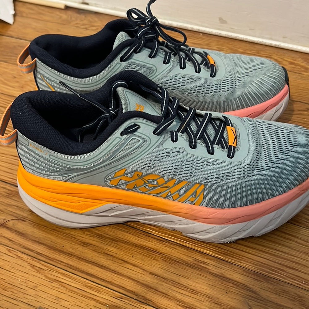 Hoka One One Bondi 7 Road-Running Shoes. Very lightly used. Women’s size 7.5.